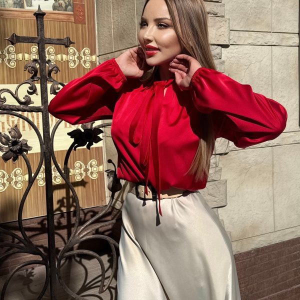 ЧТО НАДЕТЬ НА ПАСХУ, КОГДА ВСЁ УЖЕ ЕСТЬ? НАША КРАСНАЯ БЛУЗА BLAGOVERA «МАКОВ ЦВЕТ»…