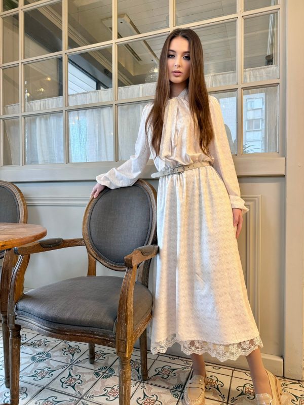 ПАСХАЛЬНОЕ БЕЛОЕ ПЛАТЬЕ БЛАГОВЕРА «МИЛОРИ» Вы читали предыдущий пост про пасхальный красный цвет? Ещё…